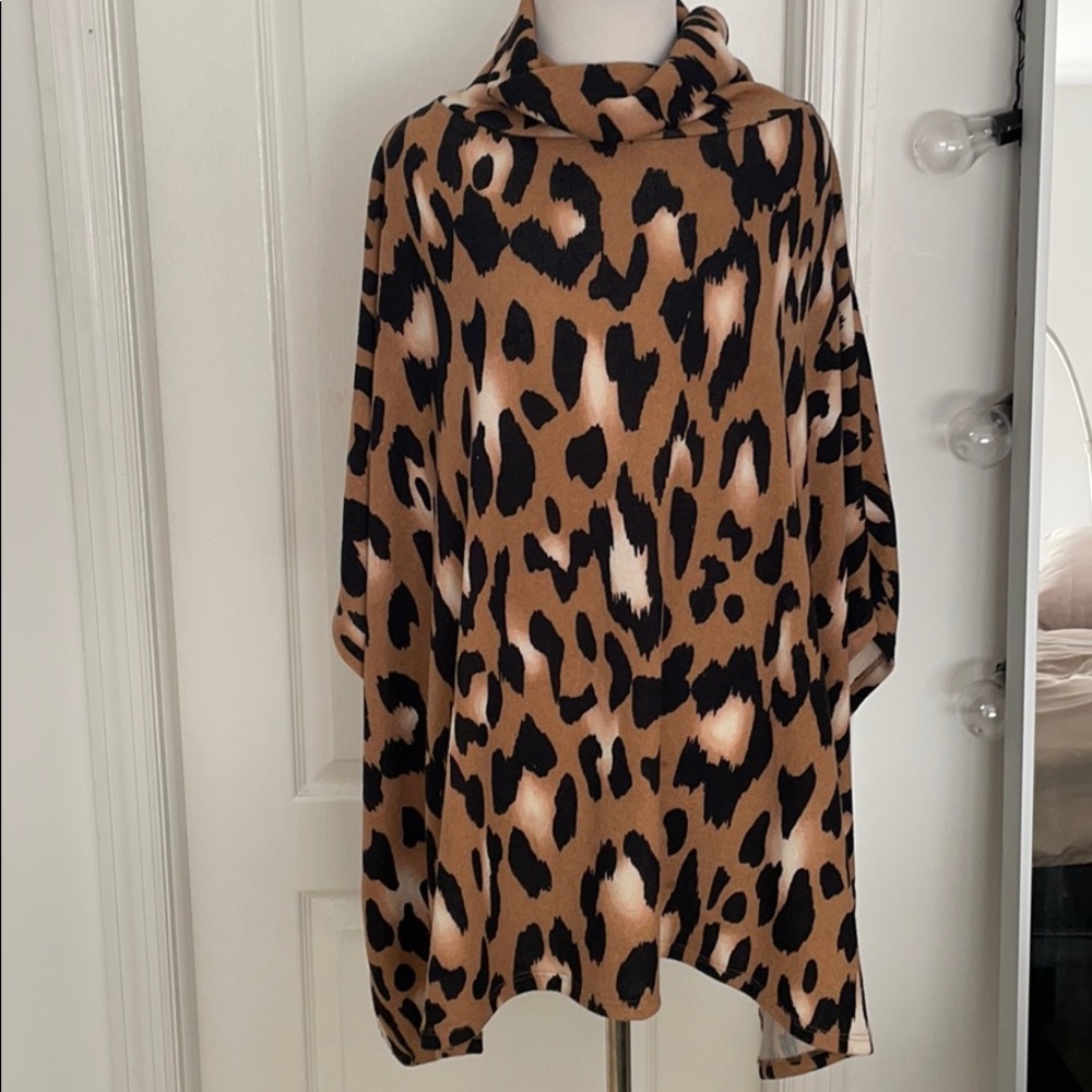 Animal 🦒 Print Cape!